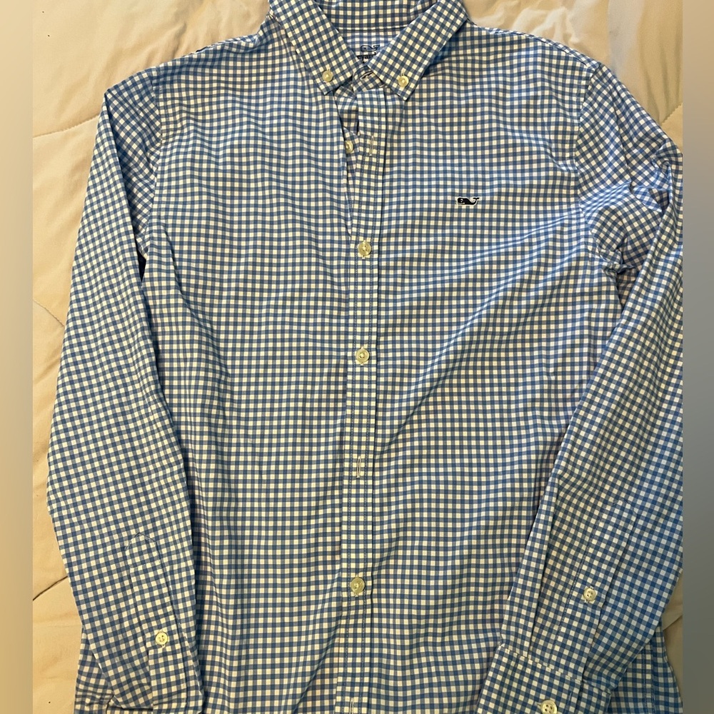 Vineyard Vines youth Large shirt
